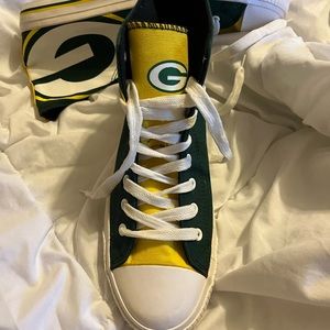 Green Bay Packer’s Shoes size Mens 10, Womens 11.5